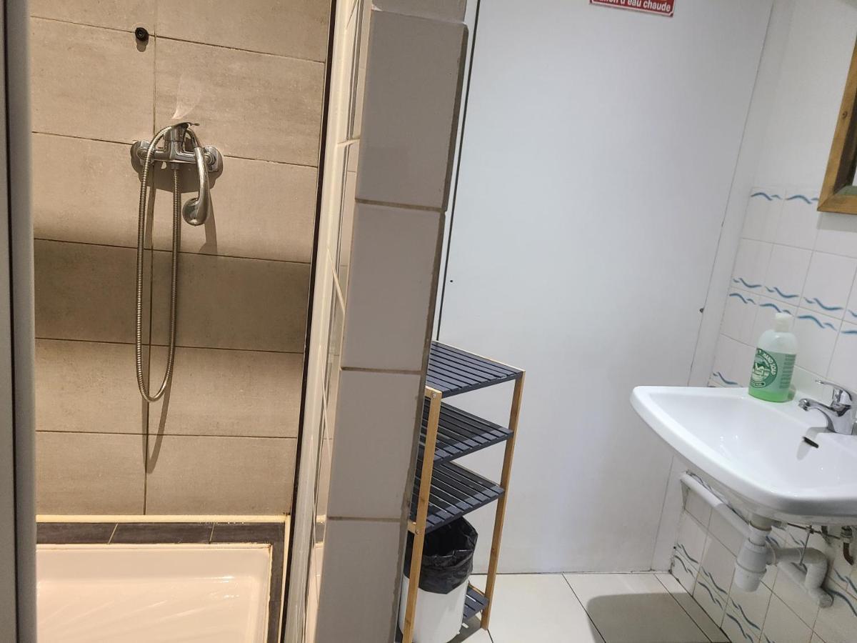 Hotel De La Gare Бриансон Экстерьер фото